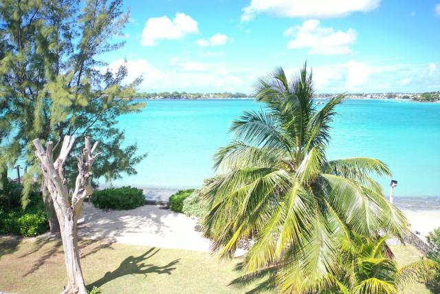 Beachfront Villa with Pool Grand Baie 3BR
