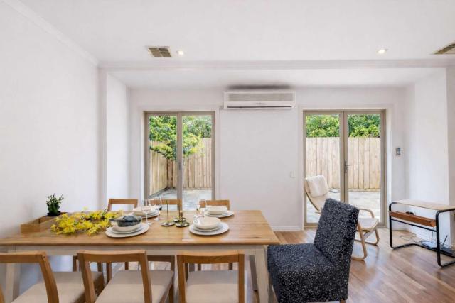 Sophisticated Urban Sanctuary Style Meets Conven