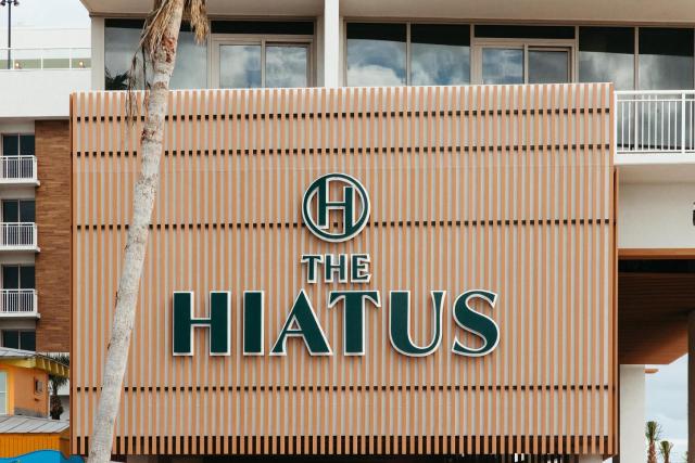 The Hiatus Clearwater Beach, Curio Collection By Hilton