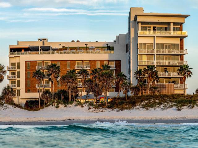 The Hiatus Clearwater Beach, Curio Collection By Hilton