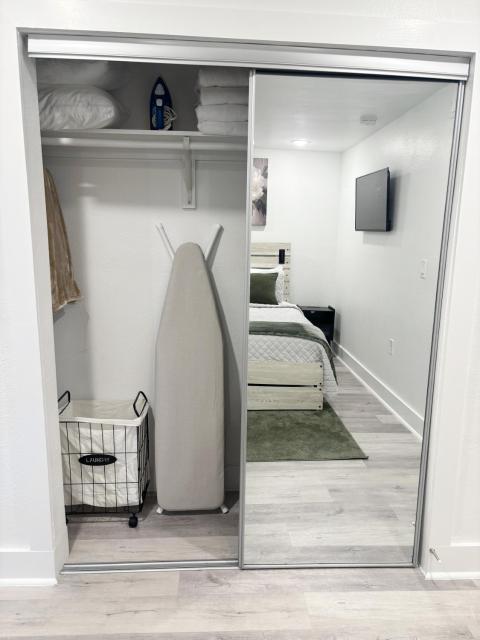 New Modern 1BR Apartment Near Downtown Dallas