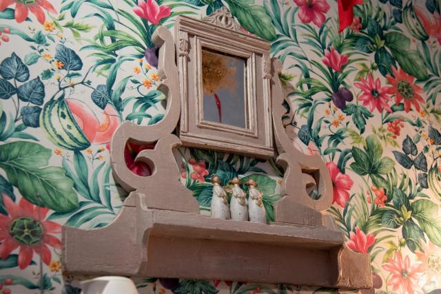 Friendly VINTAGE Studio in the DOWNTOWN with AC
