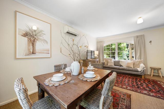 Toorak Escape - Serene Stay near Burnside Village