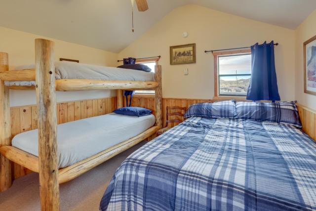 Scenic & Unique Country Retreat in Thermopolis!