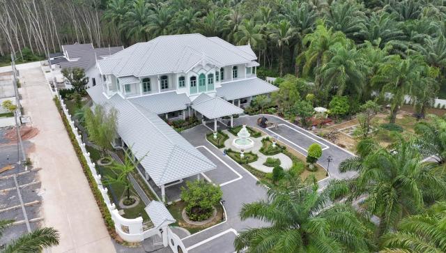 Dinnano Pool Villa & Family Resort Krabi