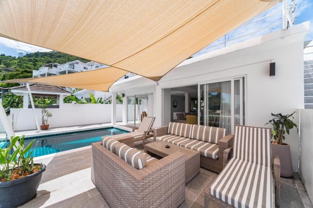 Victoria, 3BDR Pool Villa, Rooftop Sea View, Chaweng