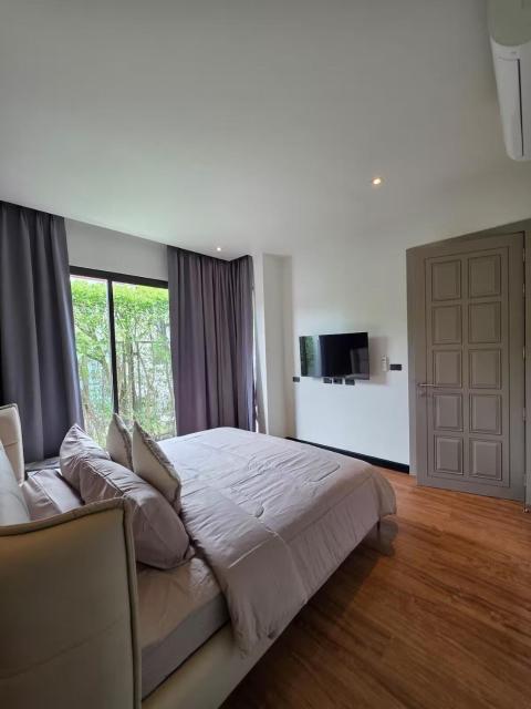 Luxury 2BR Private Pool Villa in Chalong, Phuket