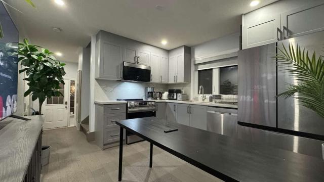 Private Room with Ensuite & Shared Kitchen