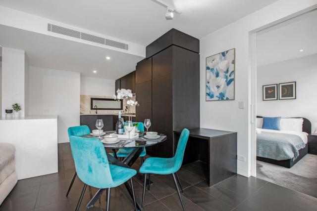 2BR Surry Hills - Free Parking, Walk to Central