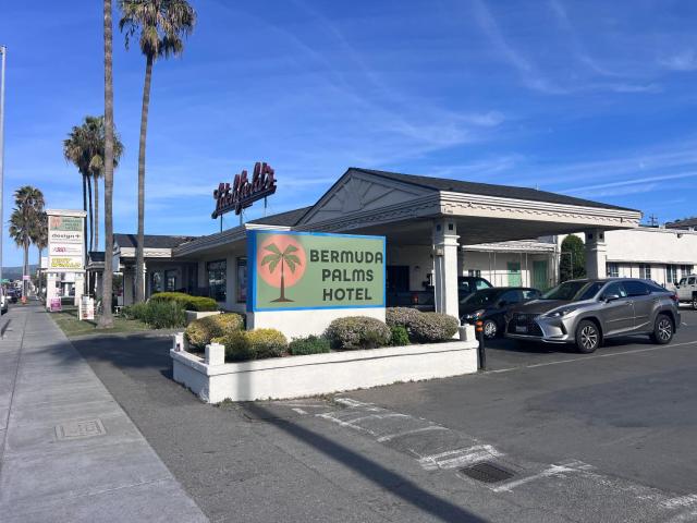 Bermuda Palms Hotel