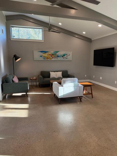 Rare 45-Acre Barndominium Rental in Bastrop