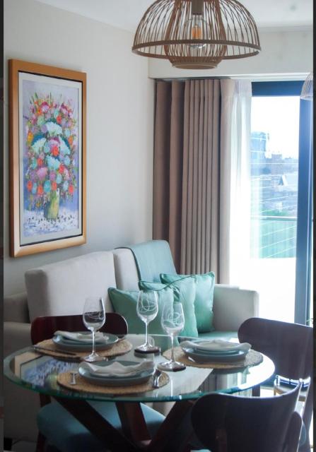 Warm & Exclusive 2 BR