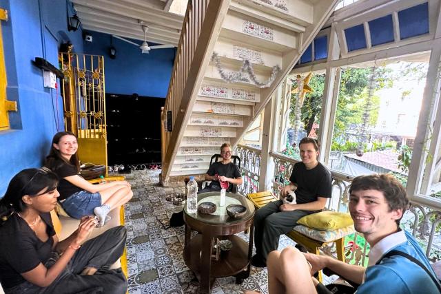 GoSolo Stays Bandra Hostel