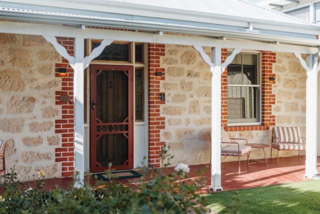 William Murray House Historic Home with Alfreco