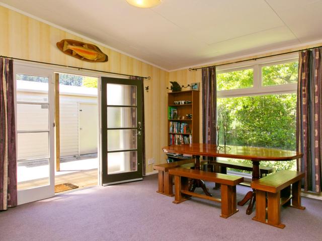 The Trout House - Turangi Holiday Home