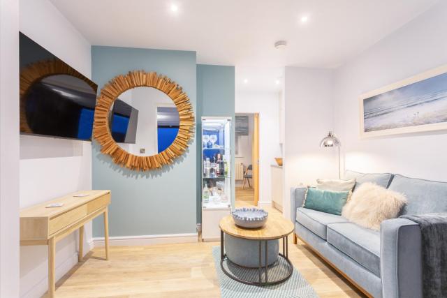 North Devon Resort - One Bedroom Vista Seaview with Hot Tub!