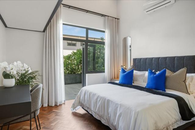 Two Bed Designer luxury Central De Waterkant