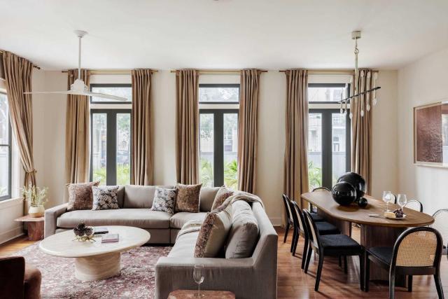 Luxe 6-bedroom Garden District Retreat Hotel Pool