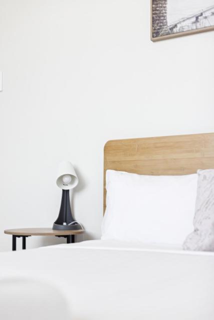 Convenient Double Stay in Heart of Cabramatta - Shared Bathroom and Kitchen