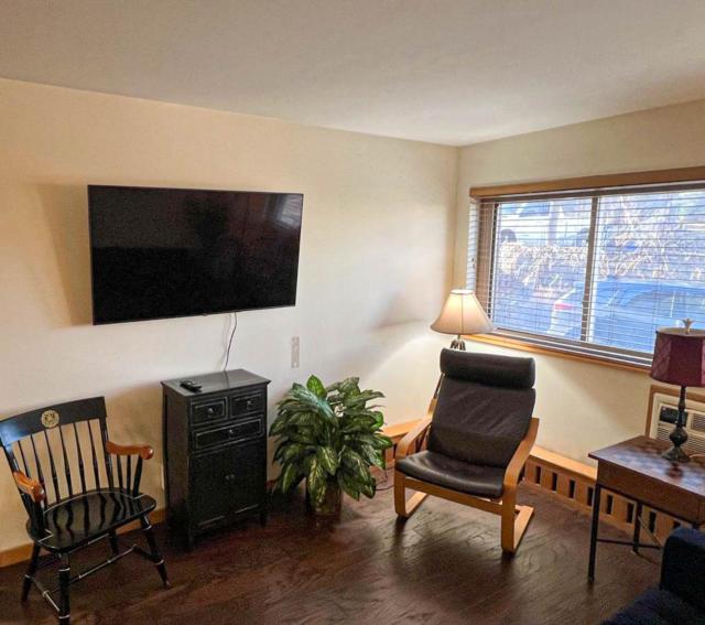 Urban Living - 2 Bed and 1 Bath