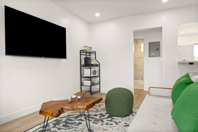 Spacious Apt w/1BR - City Center
