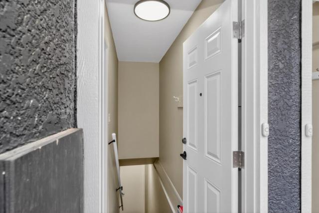 2 BR Suite YYC Airport Downtown 4324 DN