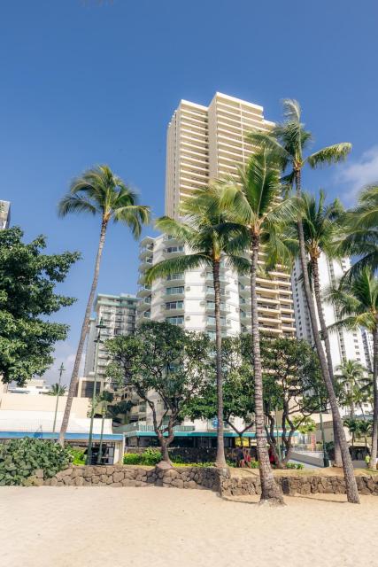 Waikiki Circle Hotel by Castle