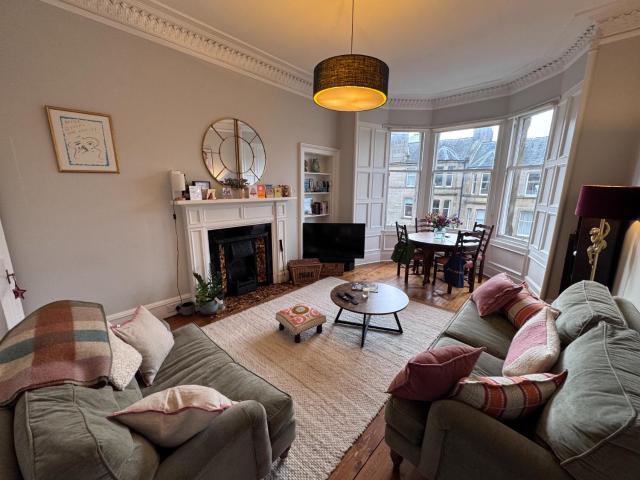 Gorgeous 2BDR with Unique Character in Edinburgh