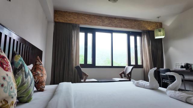 Valencia Club and Resort - Luxury Nature Resort ,Foot hills of Mount Abu