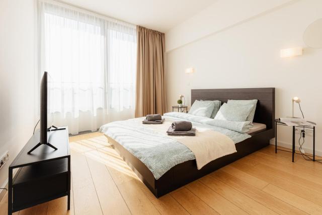 BNB Eurovea 2 Waterfront Apartment