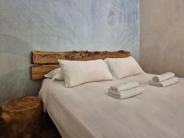 WIKI HOSTEL Colive - Adults Only & Pet Friendly