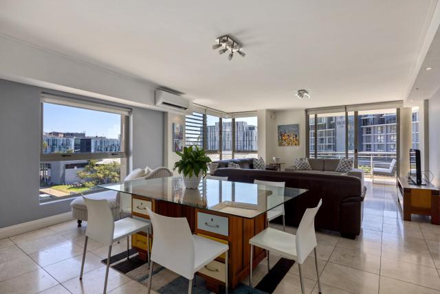 501 Canal Quays
