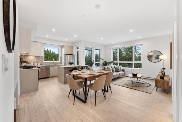 Stylish 2 Bedroom Suite in Prime Downtown Location