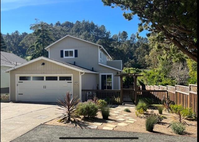 Lovely & Spacious Coastal Home