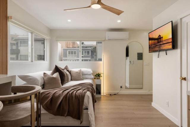 Modern Coastal Studio with Balcony and Parking
