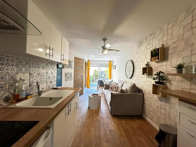 Appartement avec jardin plein sud- Clim wifi et parking