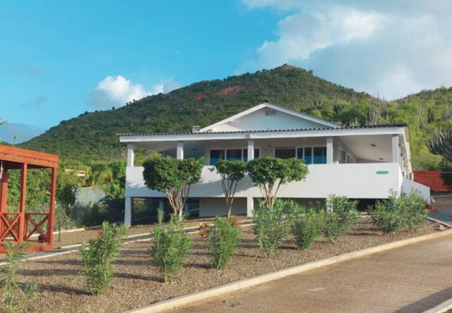 Tato Apartments & Villas