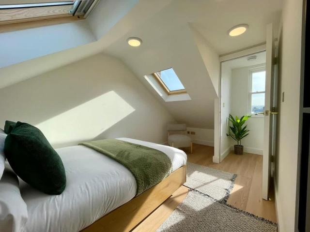 Canterbury City Stay Duplex 2 min to Station