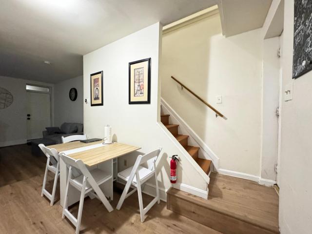 Downtown Private Room - Close to Topgolf, Horseshoe Casino, UM Baltimore