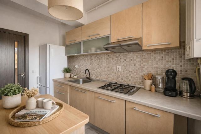 Artsy 1BR with Balcony Near Mall
