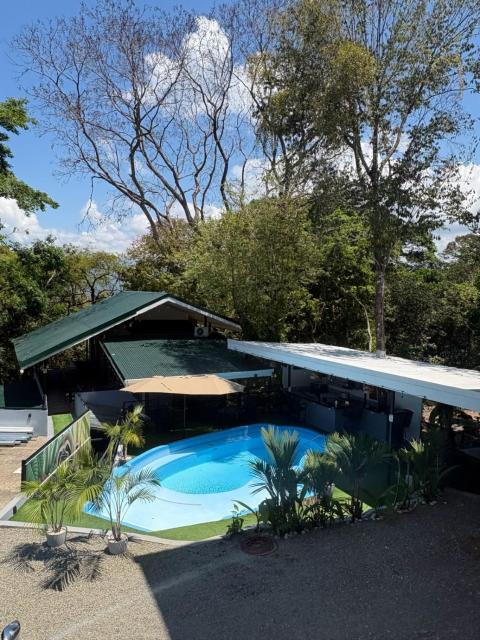 Hotel Manuel Antonio Beracha