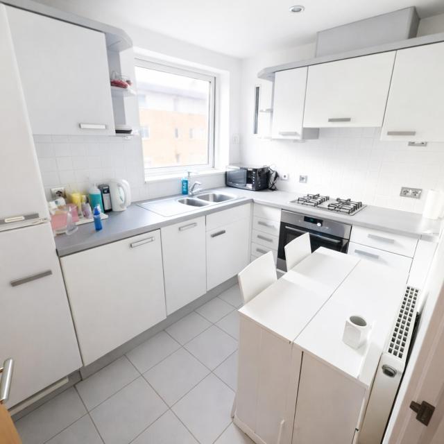 O2 Canary Wharf Excel Apartment with balcony & Parking