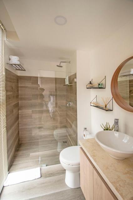 Modern Studio Steps from G and T Zones