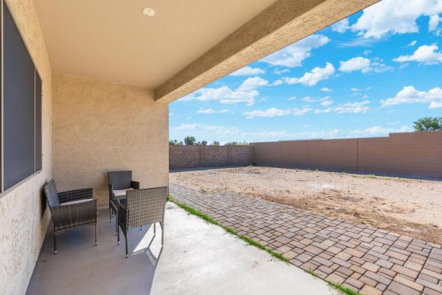 Spacious 4BR Retreat Sleeps 8 Near Spring Training