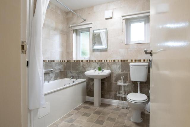 3 Bed in Scarborough oc-sa017