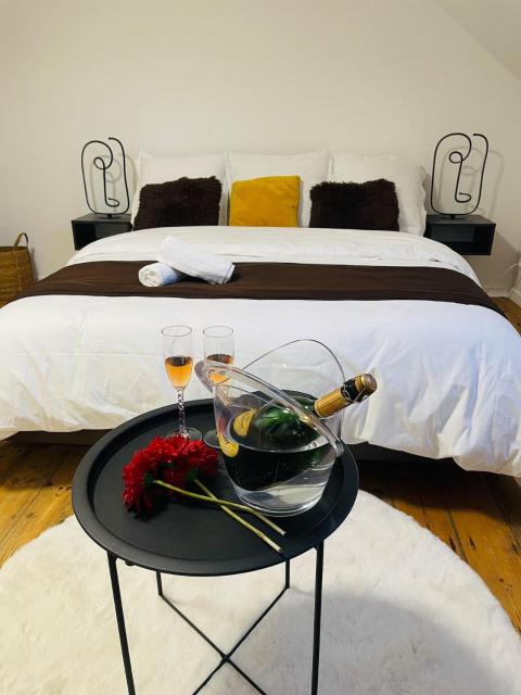 Belle Chambre Au fil de l'eau chambre d'hôte salon et cuisine partagés