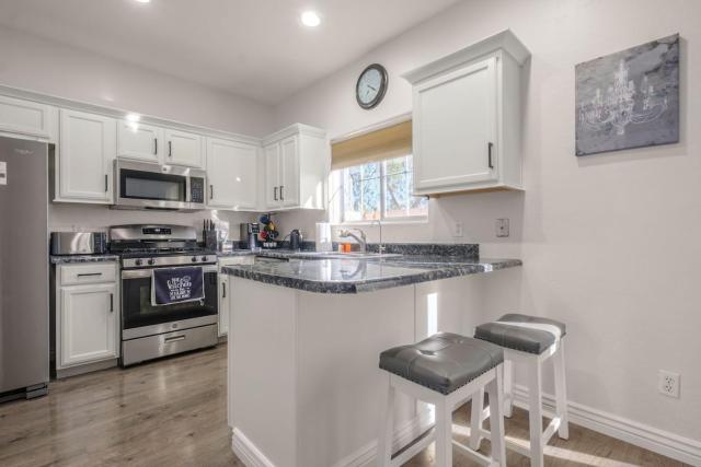 Lux 7 Mins To Dignity Health & Phoenix Airport 3BR 2&A Half Bath