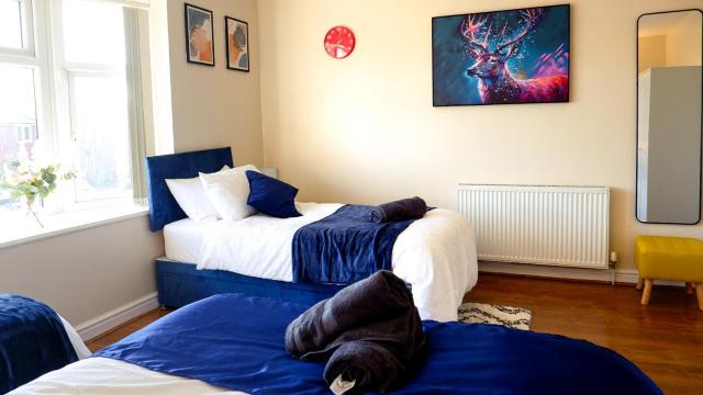 Near Uni and Hospital - Long Stays - Fast Wi-Fi - 15 Mins to City