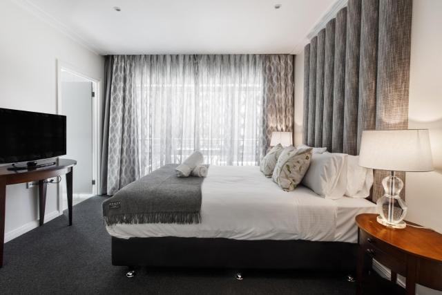 Modern Nomads Wonderful Urban Living with Balcony & Heated Pool