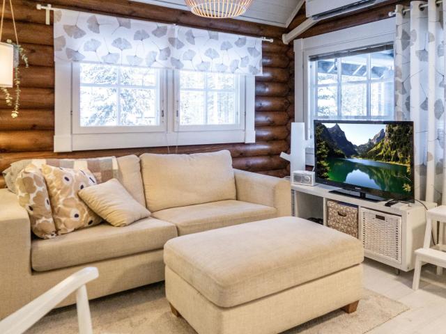 Holiday Home Linnanhelmi - ent- metsäpeura by Interhome